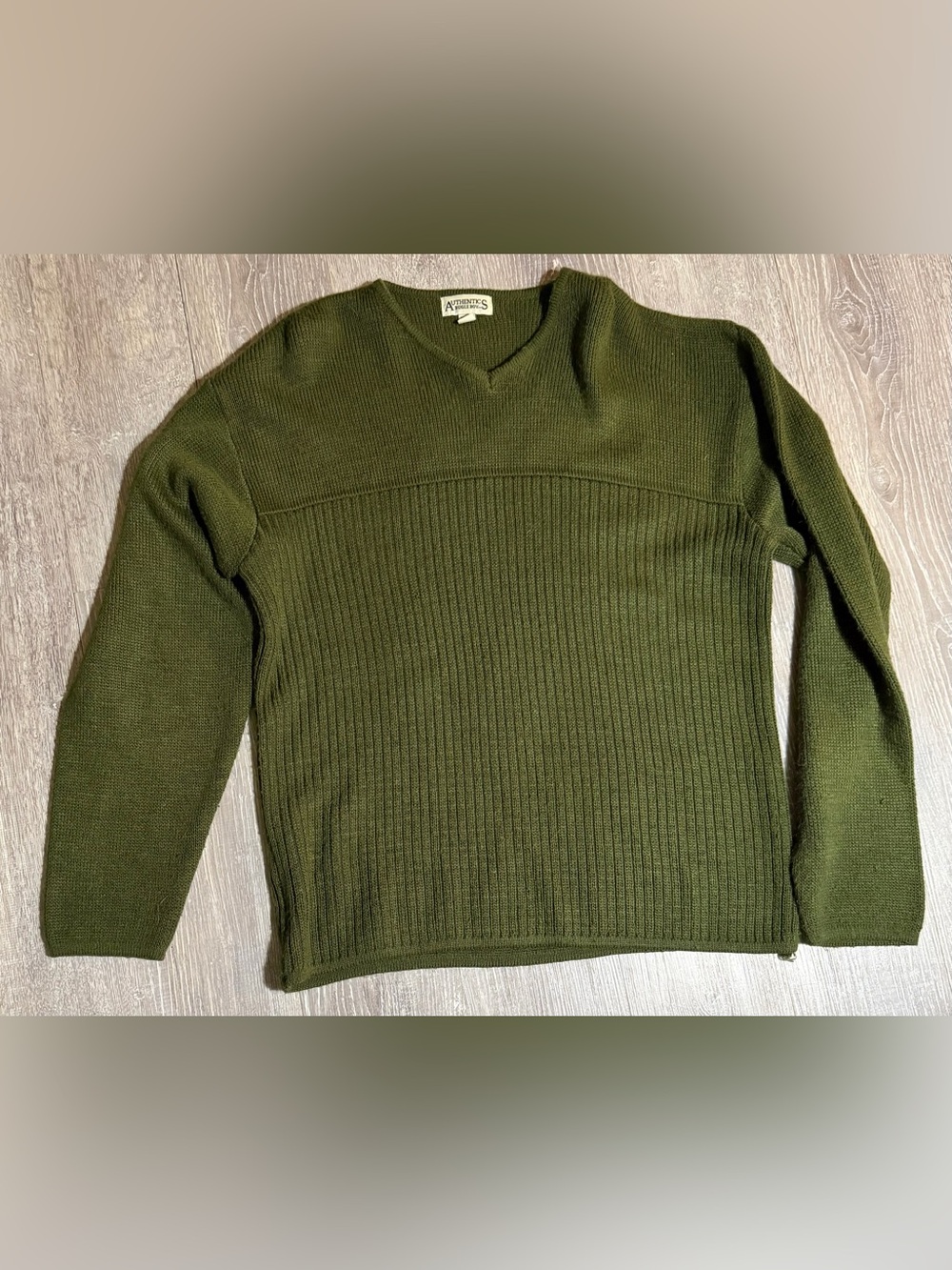 Bugle Boy Olive Green Ribbed V-Neck Men's Sweater